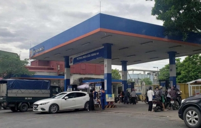 Giá xăng dầu hôm nay 9/9: Giá dầu quốc tế tăng cao; Giá xăng trong nước vẫn nào đổi thay