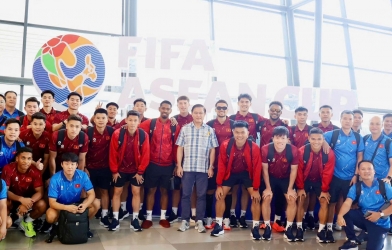 Vừa đến Indonesia, 2 tuyển thủ Việt Nam bất ngờ 'gặp sự cố' vì cốc cà phê