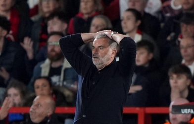 CĐV đòi sa thải HLV Postecoglou chỉ sau 23 ngày nhậm chức