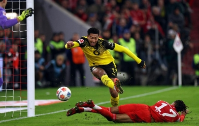 HLV Dortmund lên tiếng bảo vệ Bellingham sau sai lầm chí tử