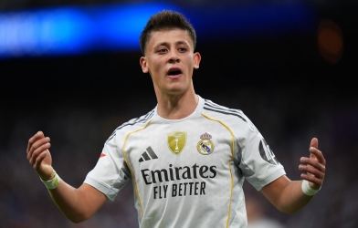 Nghịch lý Real Madrid: Arda Guler càng hay, Mourinho càng khó xử
