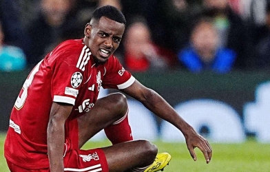 Isak được người cũ Liverpool “mách nước” giữa cơn khát bàn thắng