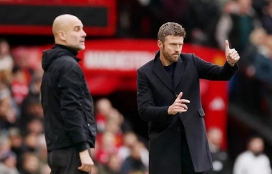 Huyền thoại Liverpool chỉ ra cách Michael Carrick hủy diệt Man City