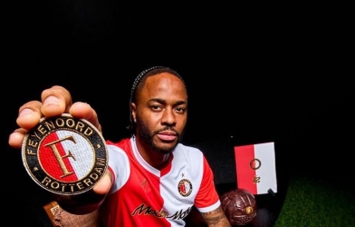 Vừa gia nhập đội bóng mới, cựu sao Chelsea đã bị cấm ra sân