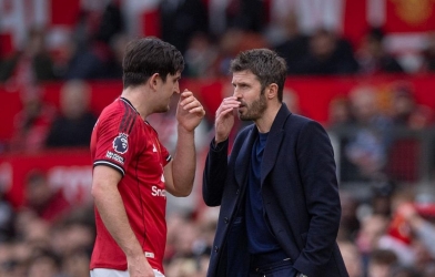 MU 'mượn gió bẻ măng' giữa cơn khủng hoảng của thành London