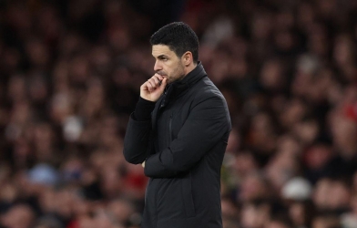 Băng băng về đích, Arsenal vẫn bị tố hủy hoại bóng đá