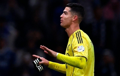 Cristiano Ronaldo đối mặt án treo giò 4 trận