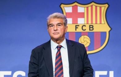 CHÍNH THỨC: Barca mang về 'viên ngọc' sáng giá bậc nhất nước Anh