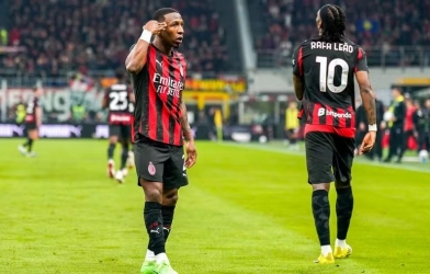 Đánh bại Inter, Milan thổi bùng cuộc đua vô địch trở lại