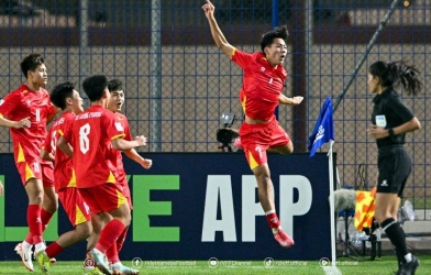 HLV Nhật Bản gọi cầu thủ từng xé lưới Australia lên tuyển Việt Nam