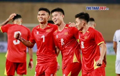 CĐV Malaysia đồng loạt lo lắng khi ĐT Việt Nam thắng 3-0 Bangladesh