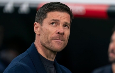 Không đến Liverpool, Xabi Alonso sẽ dẫn dắt đội bóng vĩ đại Ngoại hạng Anh