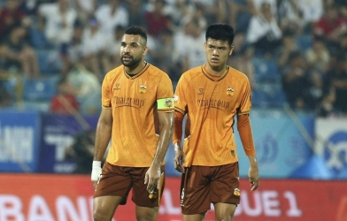 Xuất hiện cặp trung vệ gần 2m 'làm mưa làm gió' V.League