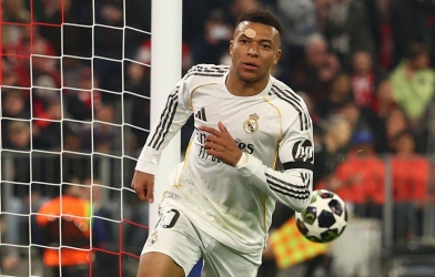 Kylian Mbappe lập hat-trick kỷ lục Champions League