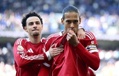 Hạ Everton ở phút 100, Liverpool tiến gần vé Champions League