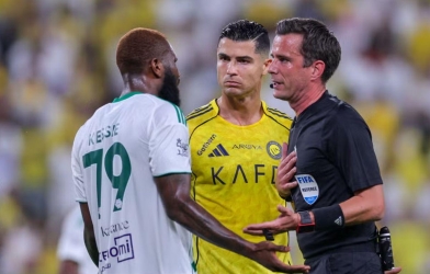 Cristiano Ronaldo chính thức lên tiếng về cáo buộc thiên vị Al Nassr