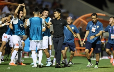 CLB ghi bàn ít nhất V.League bất ngờ chia tay HLV khi còn 5 vòng