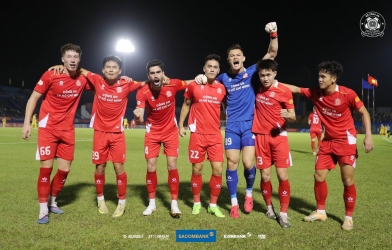 Tiến Linh ghi bàn trở lại, CA TP.HCM thắng ngược dòng trước SLNA