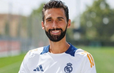 Vừa rời Real Madrid, Arbeloa bất ngờ tiến sát dẫn dắt đội Ngoại hạng Anh