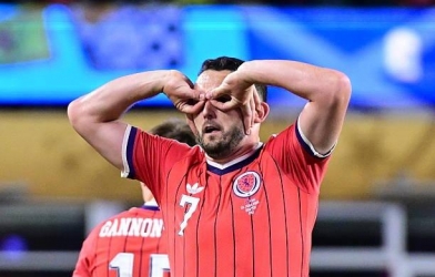 Scotland thắng trận World Cup đầu tiên sau 28 năm, dẫn đầu bảng của Brazil