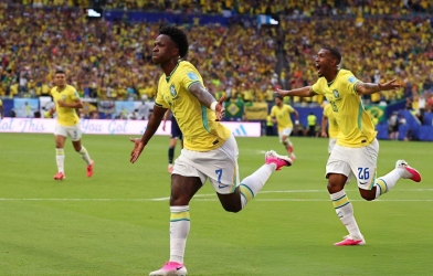Trực tiếp bóng đá Scotland 0-2 Brazil: Vinicius lập cú đúp