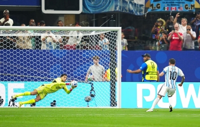Trực tiếp Argentina 0-1 Ai Cập: Tìm kiếm bàn gỡ!