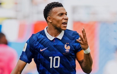 Mbappe bị chỉ trích dữ dội khi Pháp đang thua 0-4 Anh