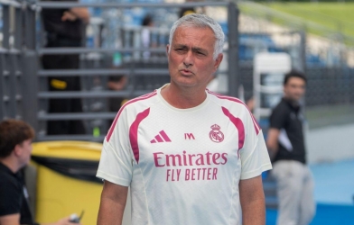 Chưa muốn dừng lại, Real chọn tiếp nhà vô địch World Cup cho Mourinho