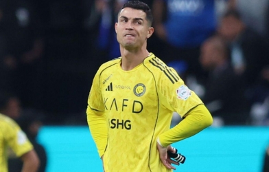 Đối thủ của Ronaldo ký hợp đồng với ngôi sao ghi 160 bàn thắng