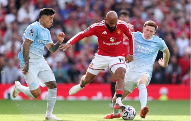 Trực tiếp bóng đá MU 0-1 Man City: Haaland tỏa sáng