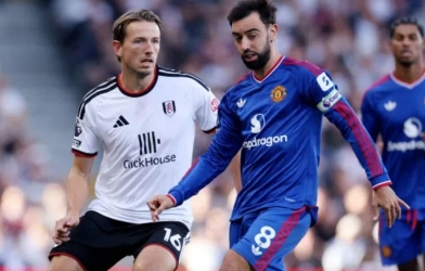 Trực tiếp Fulham 0-0 MU: Thi nhau dứt điểm