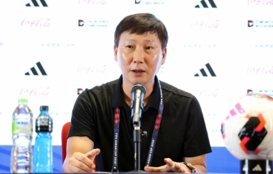 HLV Kim Sang-sik nói thẳng vấn đề của 2 cầu thủ nhập tịch ở FIFA ASEAN Cup