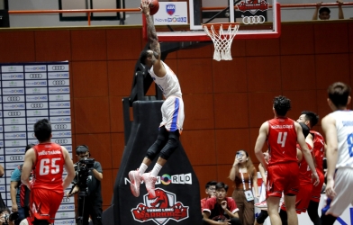 Hanoi Buffaloes giành chiến thắng 'áp đảo' chủ nhà Thang Long Warriors.