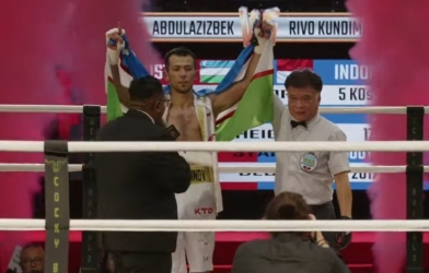 Abdulazizbek Najmiddinov 'nhấn chìm' võ sĩ Indonesia trên đất Việt