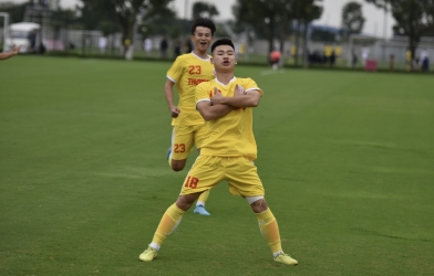 'Quang Hải 2.0' nhận báo động đỏ sau khi đối đầu HAGL