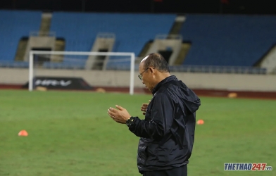 Thầy Park liên tục 'hô thần chú' trước ngày quyết đấu U23 Indonesia