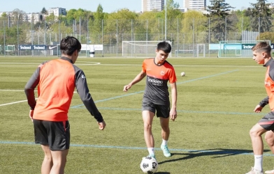 Sao trẻ HAGL, Viettel nhận lời khen tại CLB châu Âu