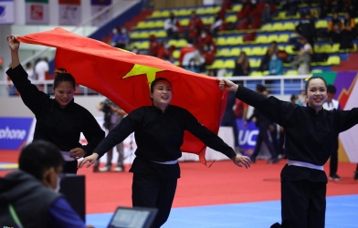 Nữ võ sĩ Việt Nam giành HCV SEA Games nhờ 'không còn gì để mất'