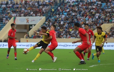 Rượt đuổi kịch tính, U23 Malaysia cầm chắc vé vào Bán kết SEA Games