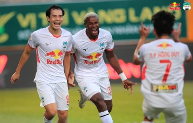 HAGL bay cao, Kiatisak hé lộ chỉ số 'vô đối' tại V-League