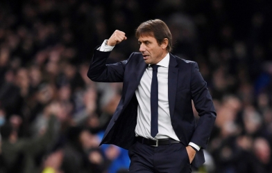 Được bơm tiền khủng, Conte quyết định ở lại Tottenham