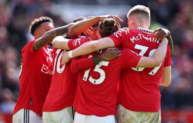 Tấn công dồn dập, MU nhẹ nhàng ca khúc khải hoàn tại Old Trafford