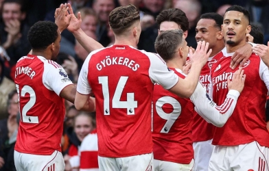 Arsenal, hãy tập trung vào chức vô địch