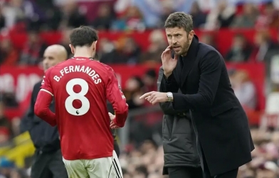 Chuyển nhượng MU 5/3: Đưa ra phán quyết về Bruno, lộ diện người thay thế Carrick