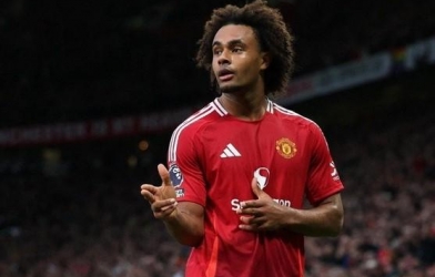 Chuyển nhượng MU 2/4: Tiền đạo MU muốn ở lại, quyết tâm nổ bom tấn 100 triệu Bảng