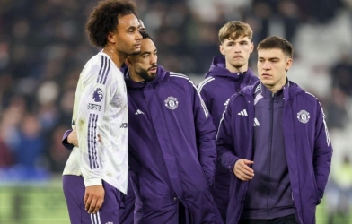 Chuyển nhượng MU 6/4: Chia tay 8 cầu thủ, quyết chiến với Man City