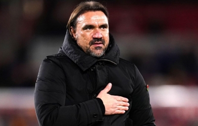 HLV Leeds United nói điều khó tin về tấm thẻ đỏ của MU