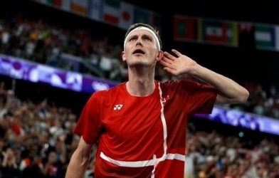 'Đại đế' của giới cầu lông chính thức giải nghệ ở tuổi 32