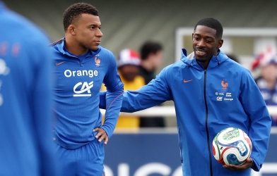 Dembele nói thẳng 1 điều về Mbappe trước làn sóng chỉ trích