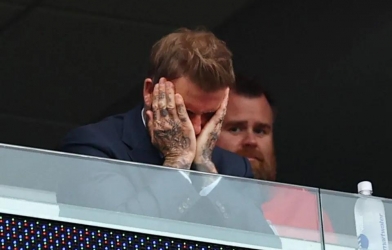 Beckham 'ôm mặt' thất vọng khi Harry Kane bỏ lỡ khó tin ở trận Anh vs Ghana